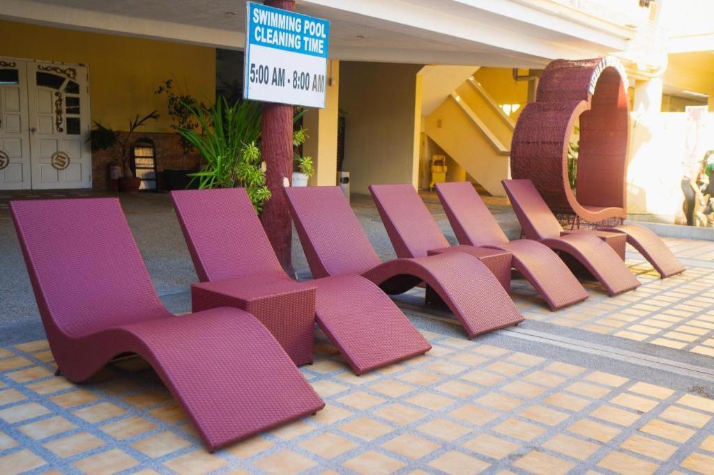 Suzuki Beach Hotel Olongapo Luaran gambar