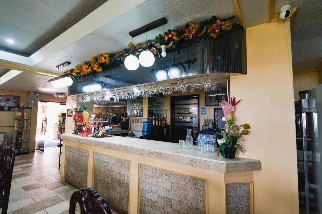 Suzuki Beach Hotel Olongapo Luaran gambar