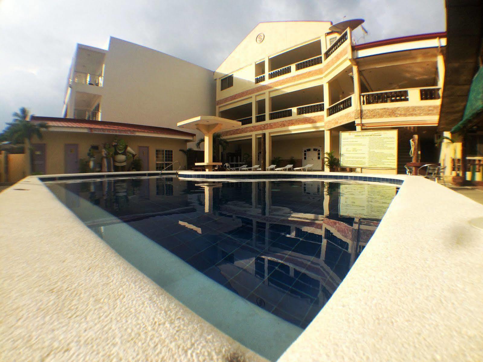 Suzuki Beach Hotel Olongapo Luaran gambar