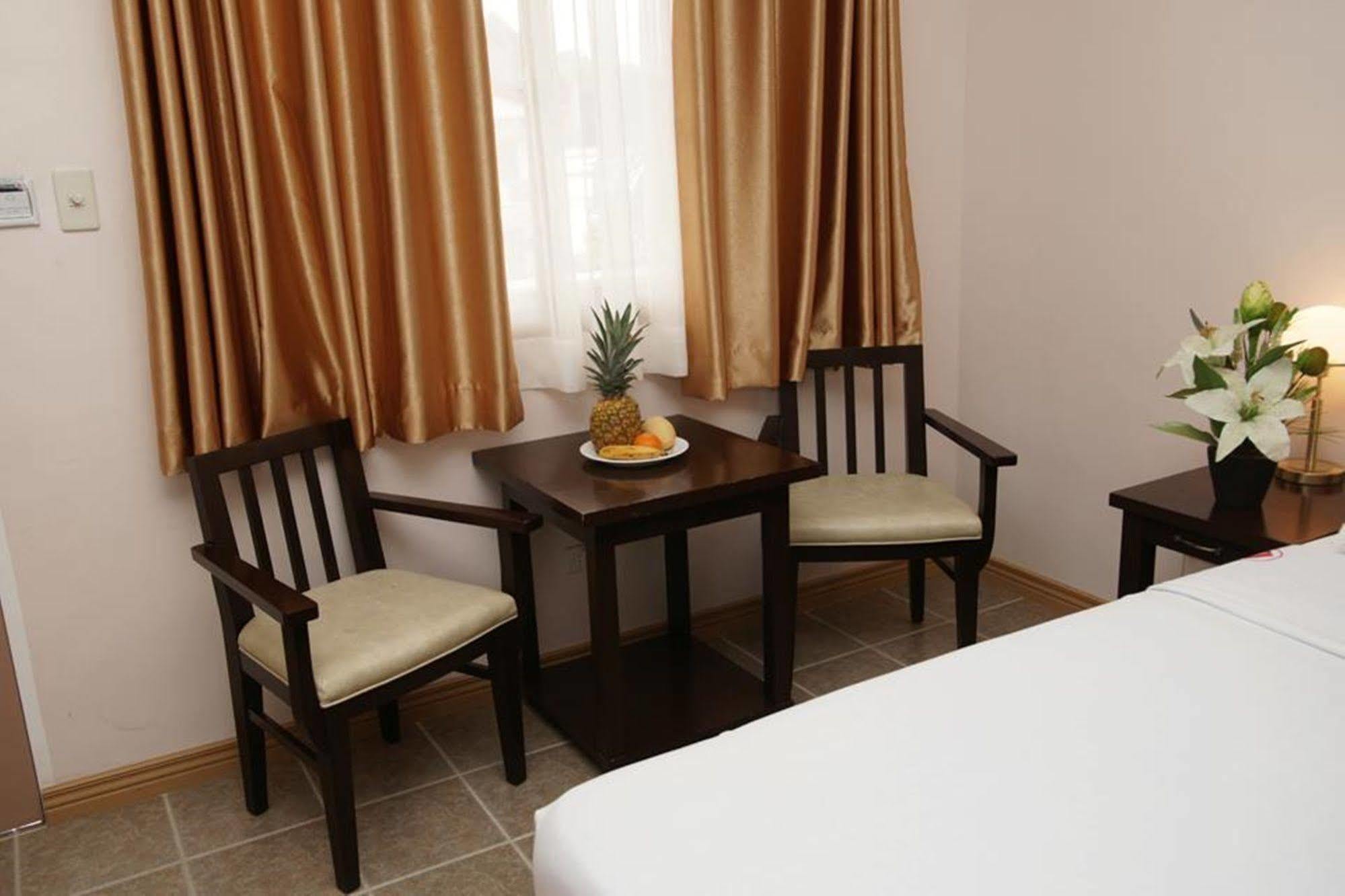Suzuki Beach Hotel Olongapo Luaran gambar